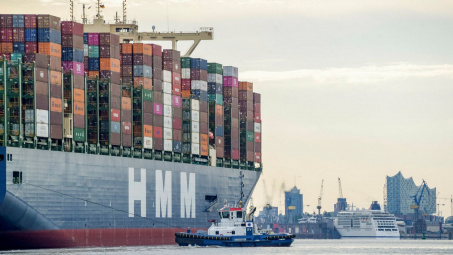 Hoạt động thương mại toàn cầu đang phục hồi nhanh