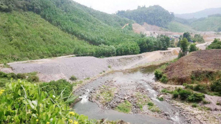 Thủy điện Thượng Nhật đã nâng 5 cửa van ở trạng thái mở hoàn toàn