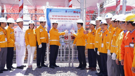 Đón nhận dòng khí đầu tiên từ Mỏ Sao Vàng – Đại Nguyệt đến đường ống Nam Côn Sơn 2