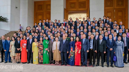 [Tin Ảnh] Thủ tướng gặp mặt 124 doanh nghiệp có sản phẩm đạt THQG Việt Nam 2020