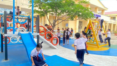 Hoàn thành Sân chơi bằng lốp xe CASUMINA số 3