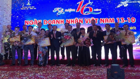 Nhiệt điện Bà Rịa nhận bằng khen của Phòng Thương mại và Công nghiệp Việt Nam