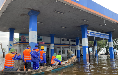Công đoàn Petrolimex: Hơn 200 triệu đồng chia sẻ khó khăn cùng cán bộ công nhân viên vùng lũ