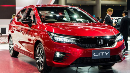 Các loại thuế phí xe hơi thay đổi thế nào trong năm 2021?