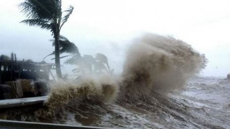 Thời tiết 10-11: Bão số 12 áp sát đất liền, Bình Định - Ninh Thuận mưa rất lớn