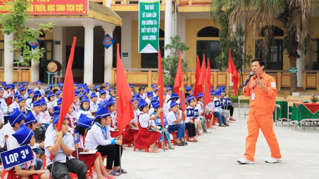 Tháng tri ân khách hàng EVNNPC: Nâng cao chất lượng dịch vụ, đáp ứng nhu cầu của khách hàng