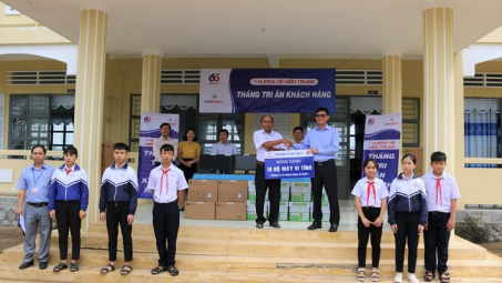 EVNGENCO 3: Tặng máy vi tính cho các trường tiểu học tại Gia Lai