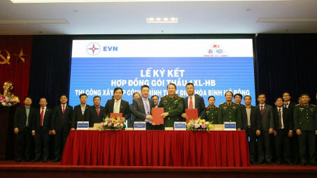 Ký kết thi công xây lắp dự án Nhà máy Thủy điện Hòa bình mở rộng