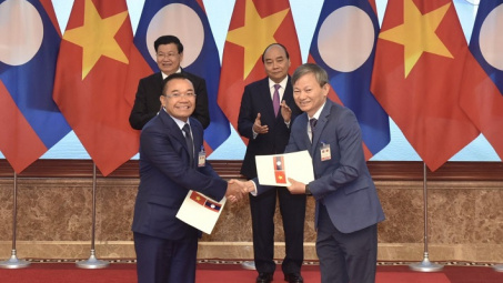 EVN ký kết các Biên bản ghi nhớ với các Nhà đầu tư các dự án điện tại Lào