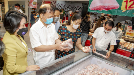 Bộ Công Thương: Theo dõi sát diễn biến giá thịt heo phục vụ Tết
