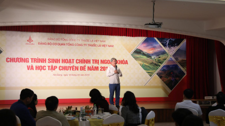 Vinataba: Nâng cao trình độ lý luận chính trị cho cán bộ, Đảng viên