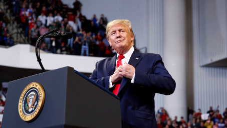 [Tin ảnh] Ông Trump bị "trói tay"