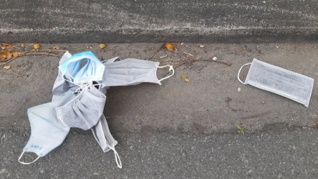 Hành vi vứt khẩu trang đã qua sử dụng có thể bị phạt đến 7 triệu đồng