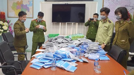 Xử lý gần 4.500 vụ đầu cơ, nâng giá bán khẩu trang