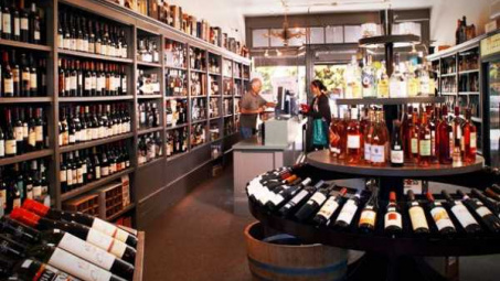 Bãi bỏ một số quy định về điều kiện kinh doanh rượu