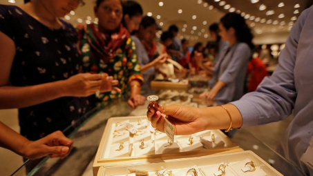 Giá vàng ngày 18/2/2020: Trung Quốc quyết liệt chống lại Covid-19, vàng được củng cố