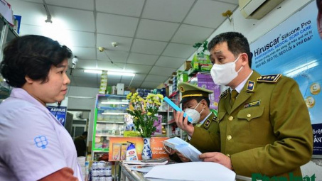 Dịch COVID-19: Tạm giữ trên 52.200 chiếc khẩu trang trong ngày 24/2