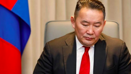 [Quốc tế nổi bật] Tổng thống cũng bị cách ly