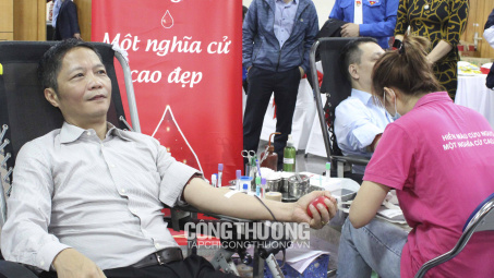 Ngành Công Thương tổ chức hiến máu, chia sẻ tấm lòng, trách nhiệm với người bệnh