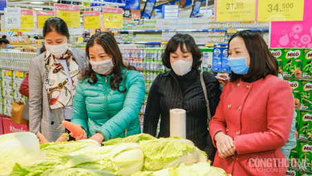Hàng loạt chuỗi siêu thị tăng lượng hàng, giữ ổn giá, thị trường trong nước bình ổn chống lại Corona