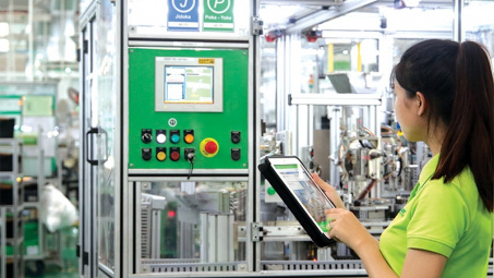 Development of  Vietnamese SMEs in the context  of Industrial Revolution 4.0