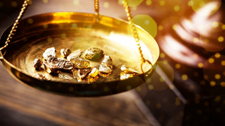 Nỗi lo ám ảnh về virus corona và tác động tiêu cực đến nền kinh tế khiến giá vàng tuần qua biến động mạnh (3/2-9/2)