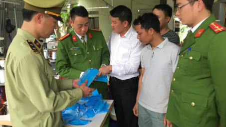 Xử phạt 21 vụ đầu cơ, nâng giá khẩu trang trong ngày 10/3