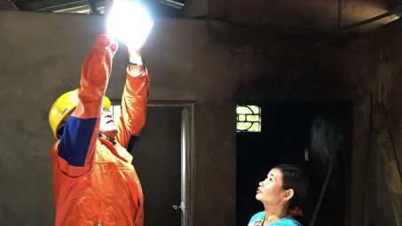 EVNNPC đẩy mạnh công tác tuyên truyền tiết kiệm điện