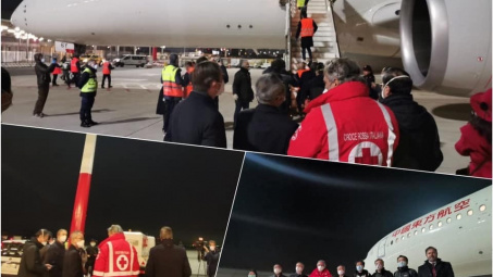 Trung Quốc mang hơn 30 tấn thiết bị y tế đến hỗ trợ Ý chống lại dịch covid-19