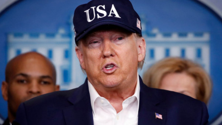 [Tin ảnh] Ông Trump trong vùng an toàn