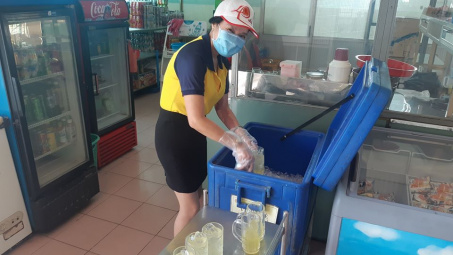 Casumina:Cốc nước chanh mát lòng người lao động trong mùa Covid-19