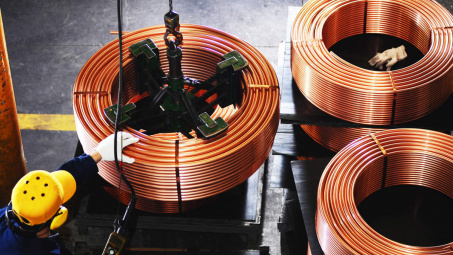 Tồn kho thép và đồng tại Trung Quốc giảm, hoạt động sản xuất bắt đầu khôi phục bình thường