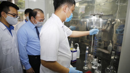 Tuổi trẻ B12 hành động chống Covid-19