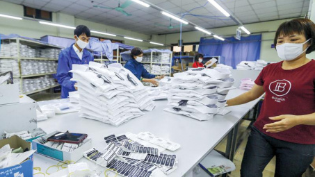 Doanh nghiệp Việt xoay trở “hàn gắn” đứt gãy thương mại