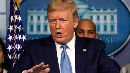 [Quốc tế nổi bật] Ông Trump "đi tìm" máy trợ thở