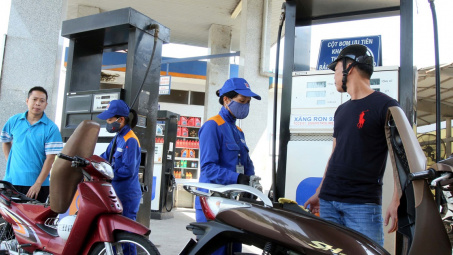 Bộ Công Thương: Xăng dầu không thiếu, người dân không nên tích trữ