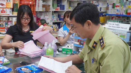 Xử lý 14 vụ vi phạm về khẩu trang trong ngày 31/3