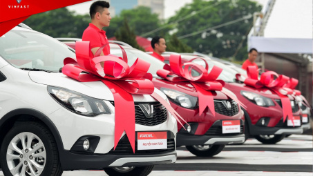 Người dùng bất ngờ với giá ô tô VinFast tại đại lý