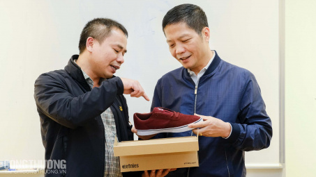 Bước qua Covid-19: Cùng doanh nghiệp Việt "vững tay chèo"