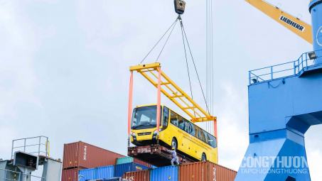 Sớm ban hành cơ chế, chính sách tốt nhất tháo gỡ khó khăn trước tác động của COVID-19