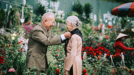 Làng thương vợ có “1-0-2” ở Huế