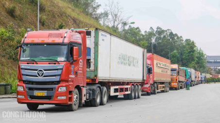 Trung Quốc siết chặt kiểm soát cửa khẩu chống Covid-19, Bộ Công Thương khuyến nghị doanh nghiệp xuất nhập khẩu