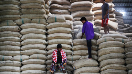 Giá gạo xuất khẩu Thái Lan chạm mức cao nhất kể từ năm 2013