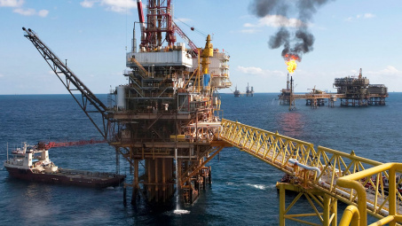 Giá dầu thô tiếp tục giảm về mức thấp nhất kể từ năm 2001