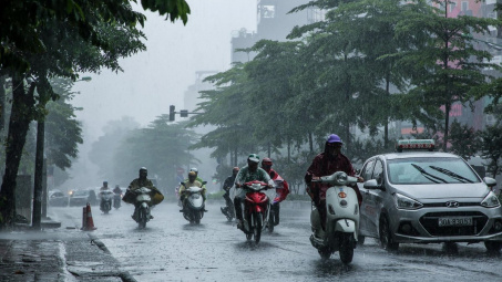 Thời tiết 24-4: Mưa dông trên diện rộng