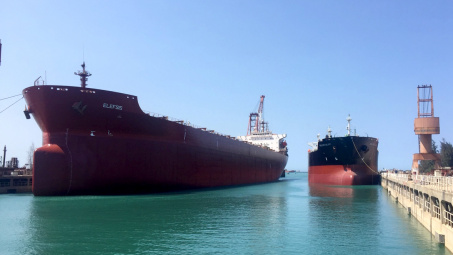 Điểm sáng của ngành Dầu khí trong khủng hoảng kép