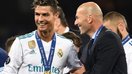 Zidane: Ronaldo là cầu thủ vĩ đại nhất