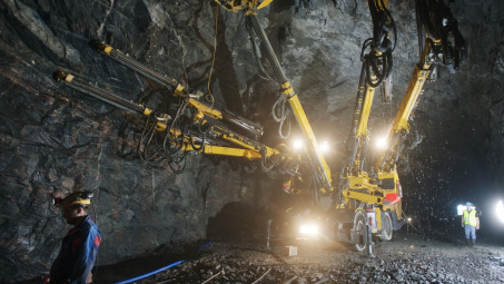 Giá kẽm tăng cao do thiếu hụt nguồn cung trong ngắn hạn