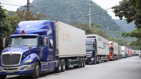 Cập nhật tình hình thông quan biên giới phía Bắc