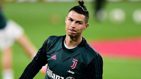 Juventus hạ giá bán Ronaldo?